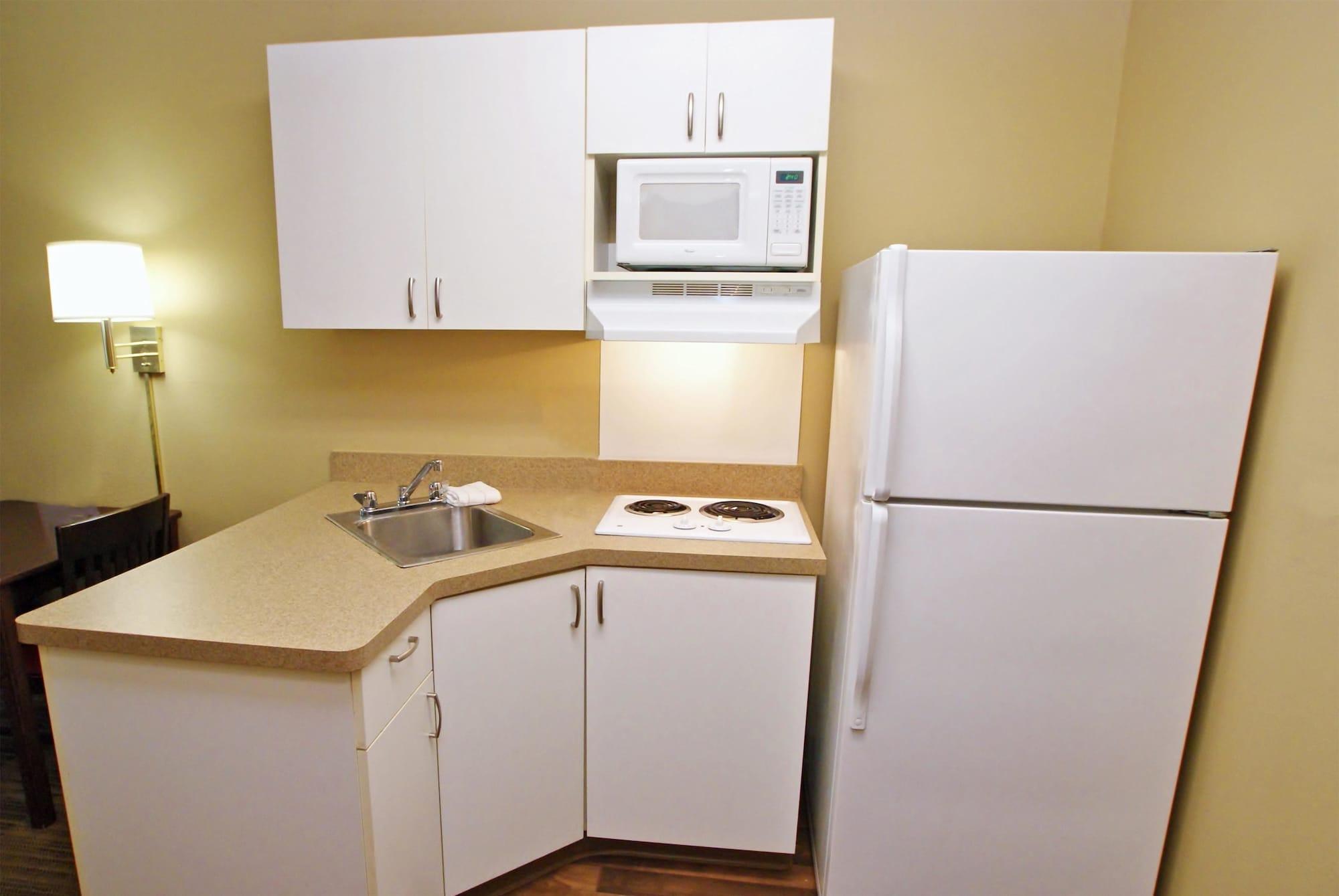 Extended Stay America Suites - Detroit - Дірборн Екстер'єр фото
