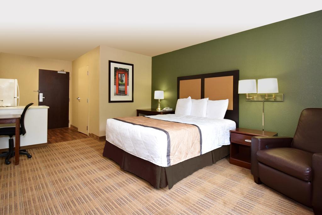 Extended Stay America Suites - Detroit - Дірборн Екстер'єр фото